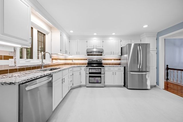 73 Minehan Ln, Marlborough, MA 01752