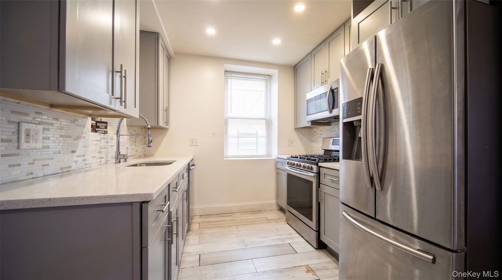 942 Tilden Street, Bronx, NY 10469 — photo 2