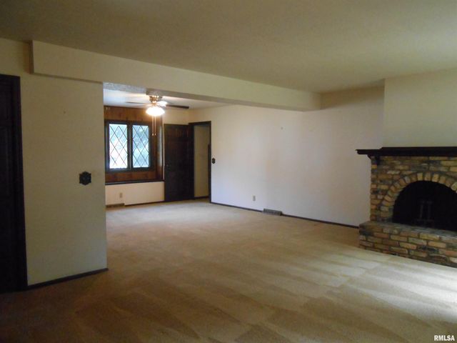 2506 BAYBERRY Court, Bettendorf, IA 52722