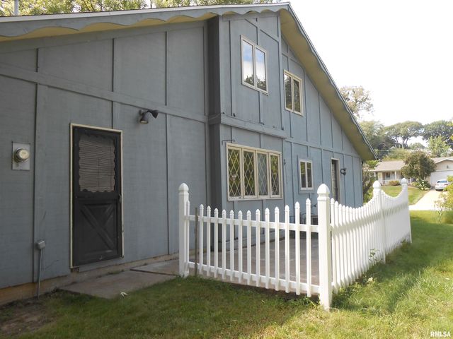 2506 BAYBERRY Court, Bettendorf, IA 52722