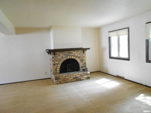 2506 BAYBERRY Court, Bettendorf, IA 52722