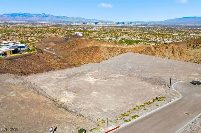 677 Dragon Point Drive, Henderson, NV 89012