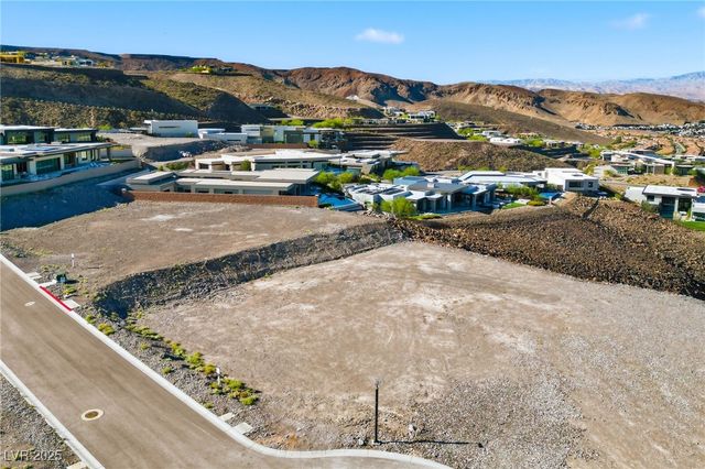 677 Dragon Point Drive, Henderson, NV 89012