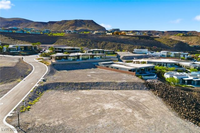 677 Dragon Point Drive, Henderson, NV 89012