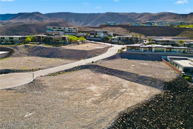 677 Dragon Point Drive, Henderson, NV 89012