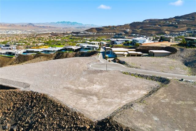 677 Dragon Point Drive, Henderson, NV 89012