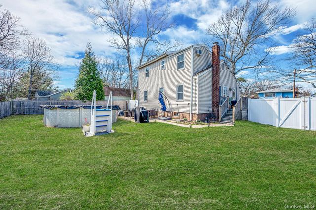 62 9th Street, Ronkonkoma, NY 11779