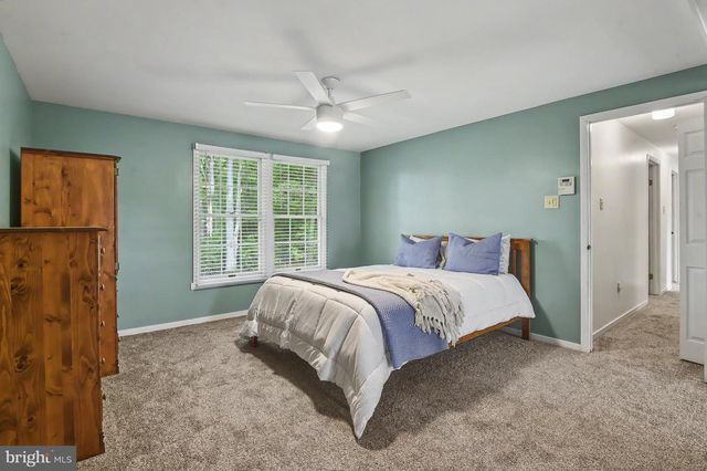 148 BARTLEY DR, Newark, DE 19702