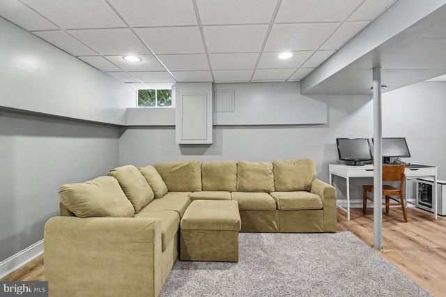 148 BARTLEY DR, Newark, DE 19702