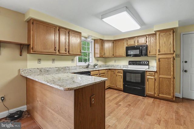 148 BARTLEY DR, Newark, DE 19702