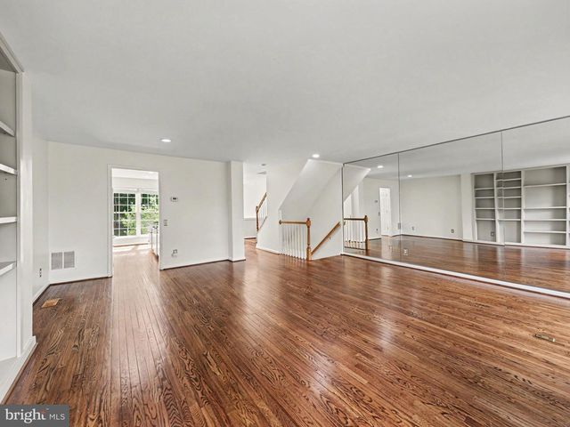 11527 BERTRAM, Woodbridge, VA 22192