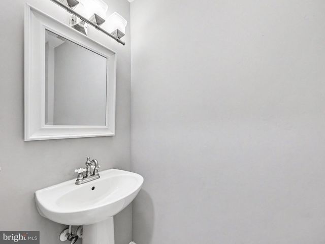 11527 BERTRAM, Woodbridge, VA 22192
