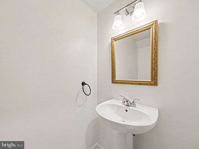 11527 BERTRAM, Woodbridge, VA 22192