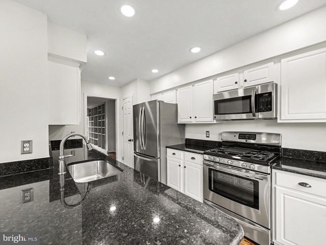 11527 BERTRAM, Woodbridge, VA 22192