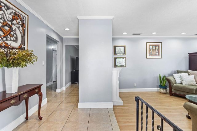 7381 SW 9TH Street, Plantation, FL 33317