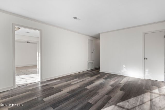 288 Mc Cool Street, Ocean Springs, MS 39564