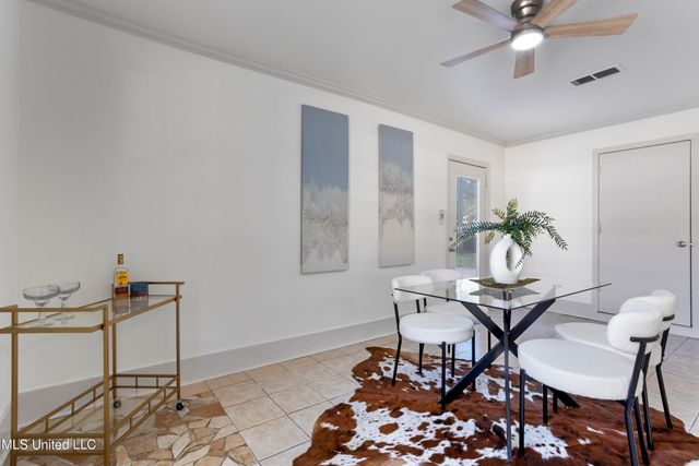 288 Mc Cool Street, Ocean Springs, MS 39564