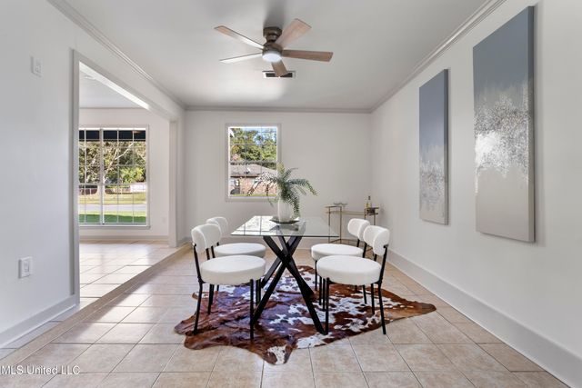 288 Mc Cool Street, Ocean Springs, MS 39564