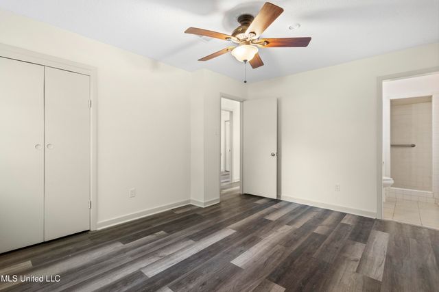 288 Mc Cool Street, Ocean Springs, MS 39564