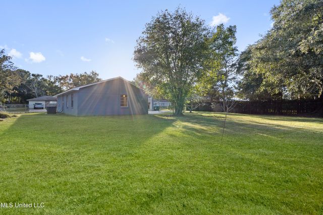 288 Mc Cool Street, Ocean Springs, MS 39564