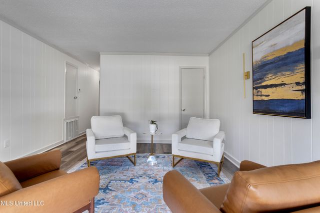 288 Mc Cool Street, Ocean Springs, MS 39564