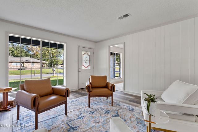 288 Mc Cool Street, Ocean Springs, MS 39564