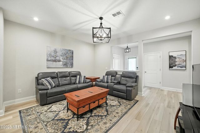 12073 CALVESTA Street, Jacksonville, FL 32256