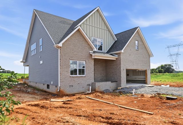 210 Low Plains Ln, Clarksville, TN 37043