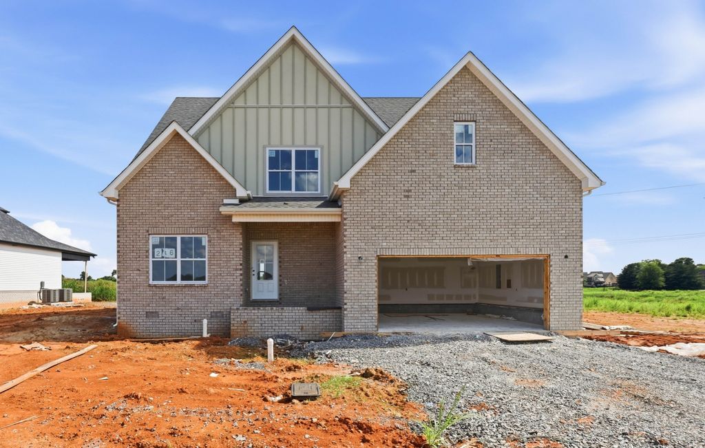 210 Low Plains Ln, Clarksville, TN 37043