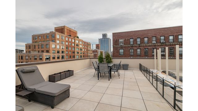 203 W 90TH Street PHE, New York City, NY 10024