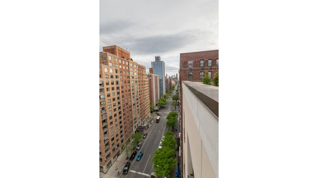 203 W 90TH Street PHE, New York City, NY 10024