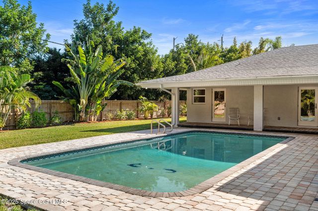 1750 Shore View Drive, Indialantic, FL 32903