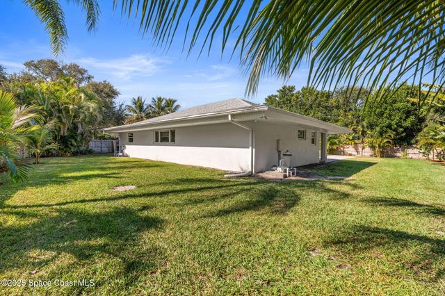 1750 Shore View Drive, Indialantic, FL 32903