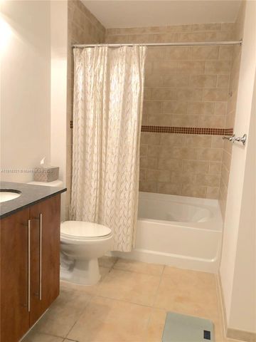 7350 SW 89th St 408S, Miami, FL 33156