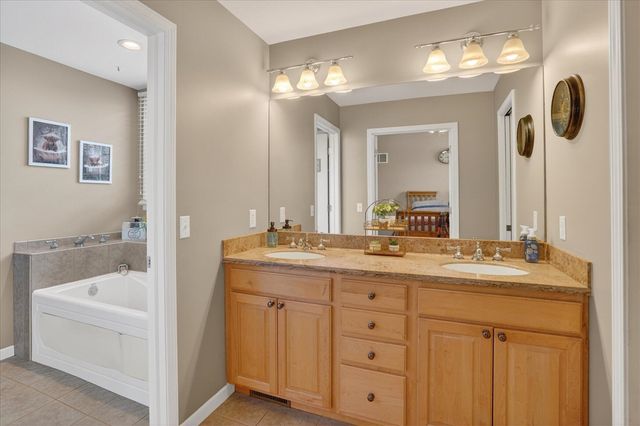 3849 Thorncrest Drive, Jackson, MI 49203