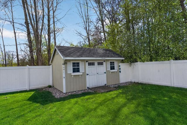 3849 Thorncrest Drive, Jackson, MI 49203