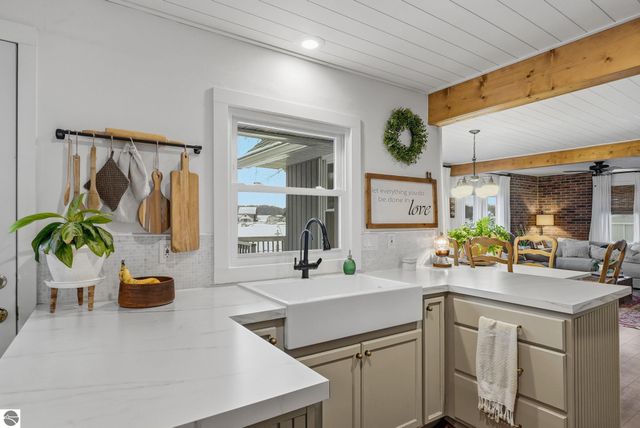 9464 Stone Ledge Lake Drive, Cadillac, MI 49601