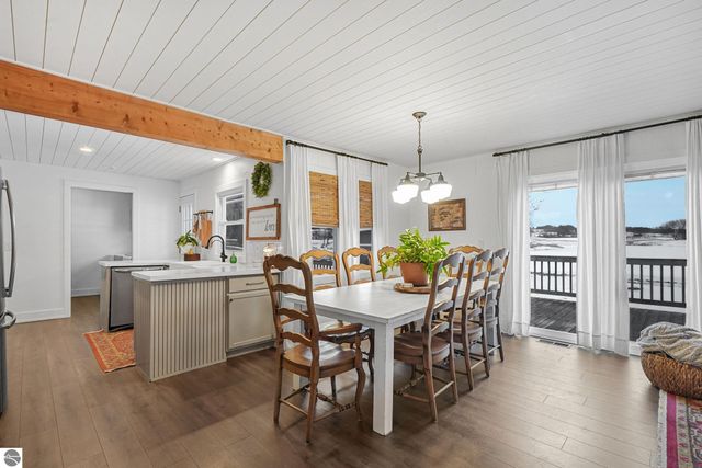 9464 Stone Ledge Lake Drive, Cadillac, MI 49601