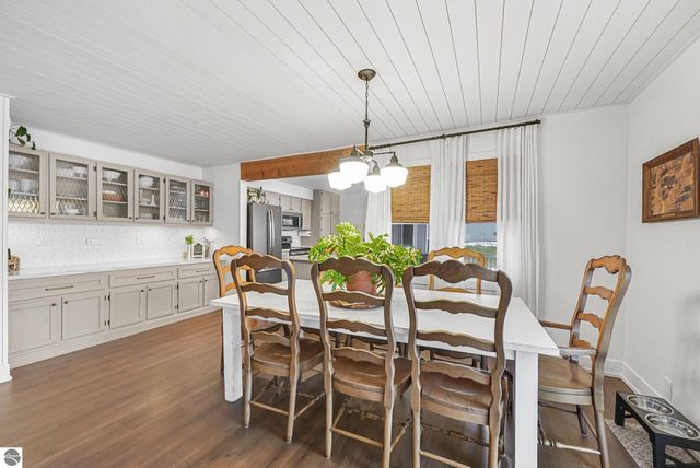 9464 Stone Ledge Lake Drive, Cadillac, MI 49601