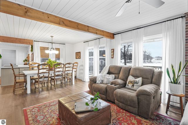 9464 Stone Ledge Lake Drive, Cadillac, MI 49601