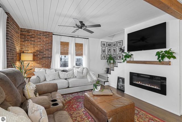 9464 Stone Ledge Lake Drive, Cadillac, MI 49601