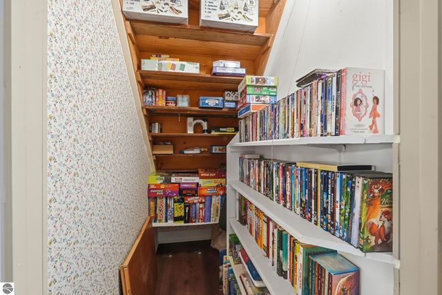 9464 Stone Ledge Lake Drive, Cadillac, MI 49601