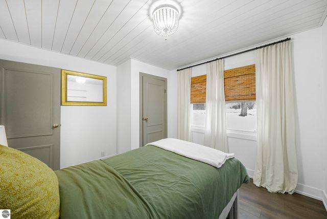 9464 Stone Ledge Lake Drive, Cadillac, MI 49601