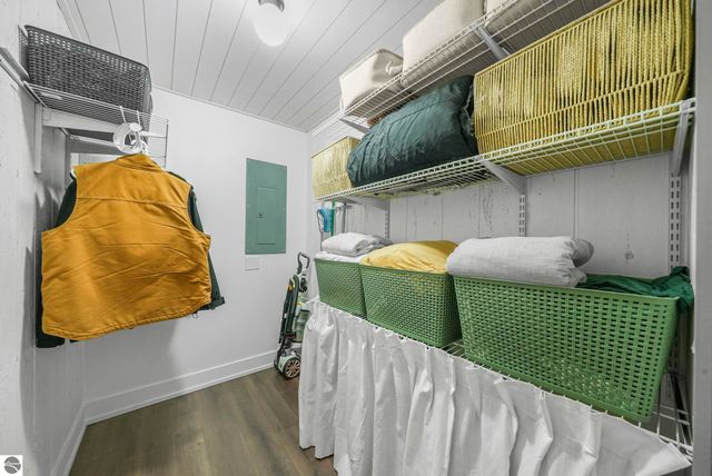 9464 Stone Ledge Lake Drive, Cadillac, MI 49601