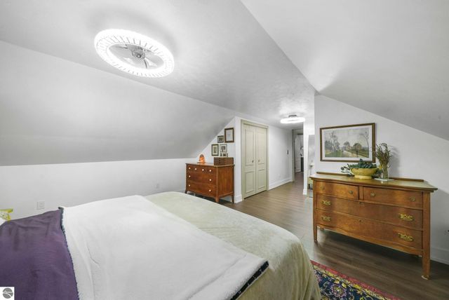 9464 Stone Ledge Lake Drive, Cadillac, MI 49601