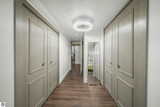 9464 Stone Ledge Lake Drive, Cadillac, MI 49601