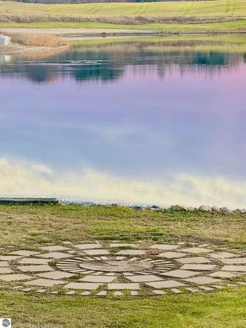 9464 Stone Ledge Lake Drive, Cadillac, MI 49601