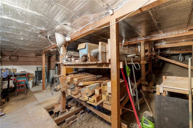 964 Chateau Drive, Crestline, CA 92325