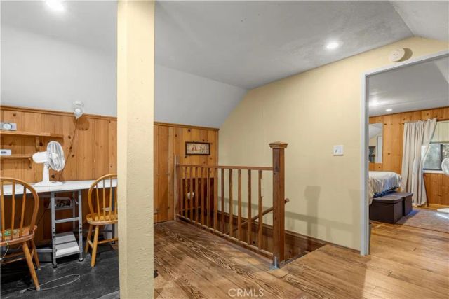 964 Chateau Drive, Crestline, CA 92325