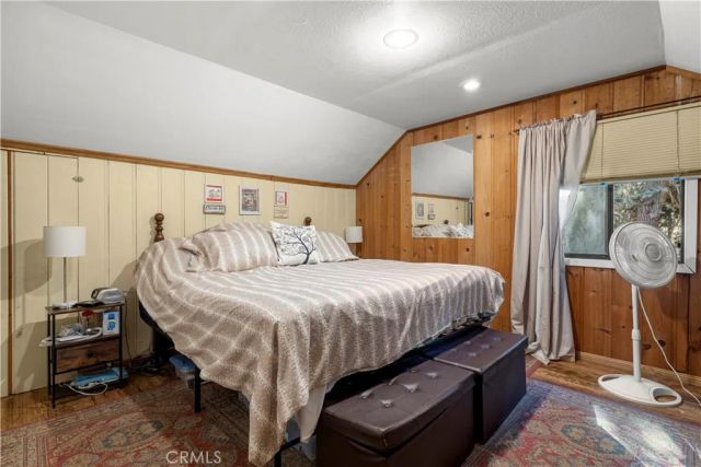 964 Chateau Drive, Crestline, CA 92325